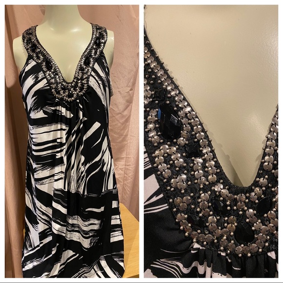 Dress - Picture 1 of 3